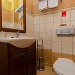 Palace Derossi 3* טרוגיר