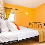 Bed & Breakfast Palace Derossi