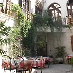 Palace Derossi Bed & Breakfast 3*