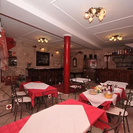 Palace Derossi Bed and Breakfast