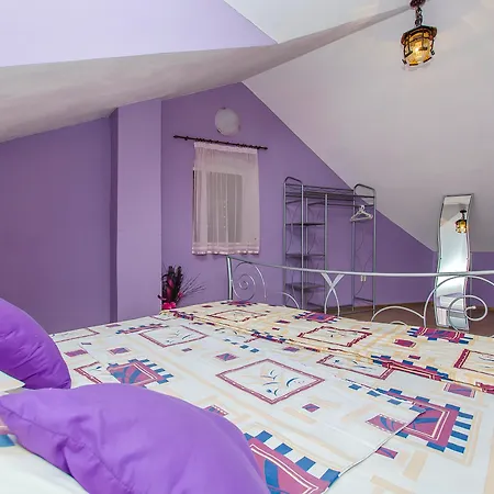 Palace Derossi Bed & Breakfast 3*