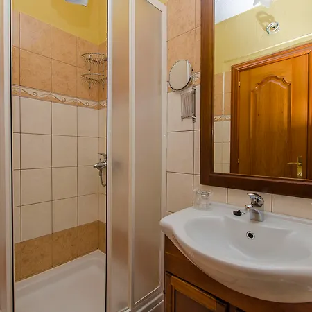 Bed & Breakfast Palace Derossi Trogir