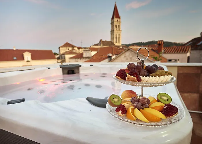 Frühstückspension Palace Derossi Trogir