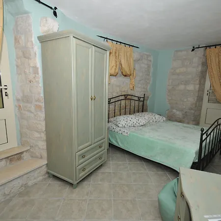 Palace Derossi Bed & Breakfast