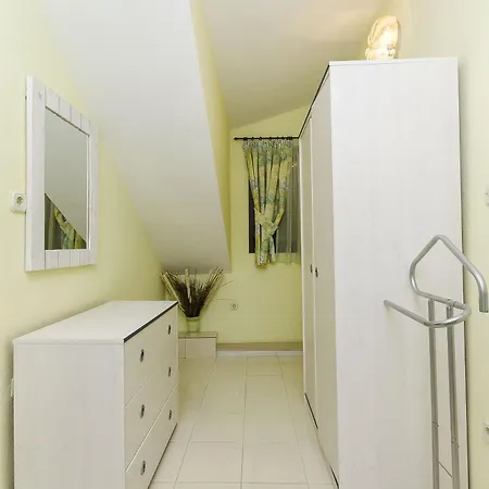 Palace Derossi Bed & Breakfast Trogir