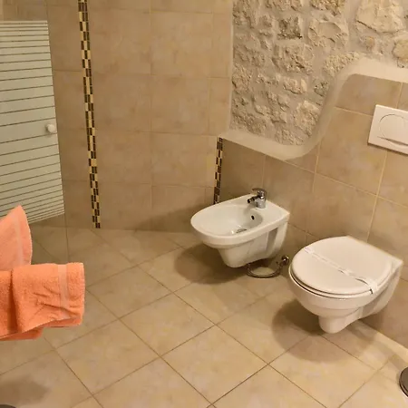 Palace Derossi Bed & Breakfast