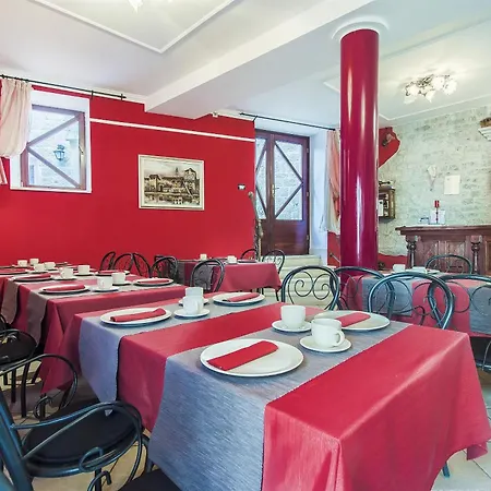 Bed & Breakfast Palace Derossi Trogir