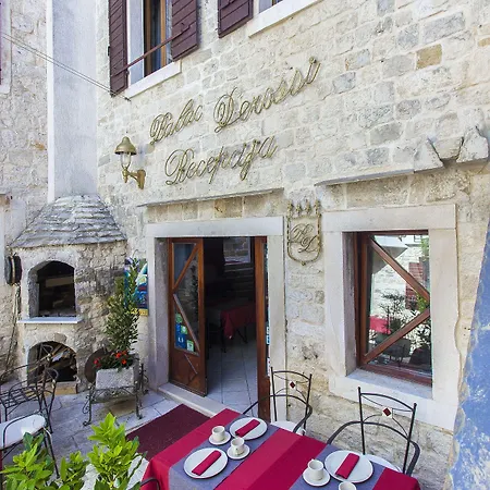 Palace Derossi Bed & Breakfast 3*