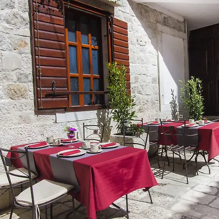 Palace Derossi Bed & Breakfast