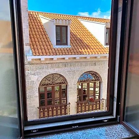 Bed & Breakfast Palace Derossi Trogir