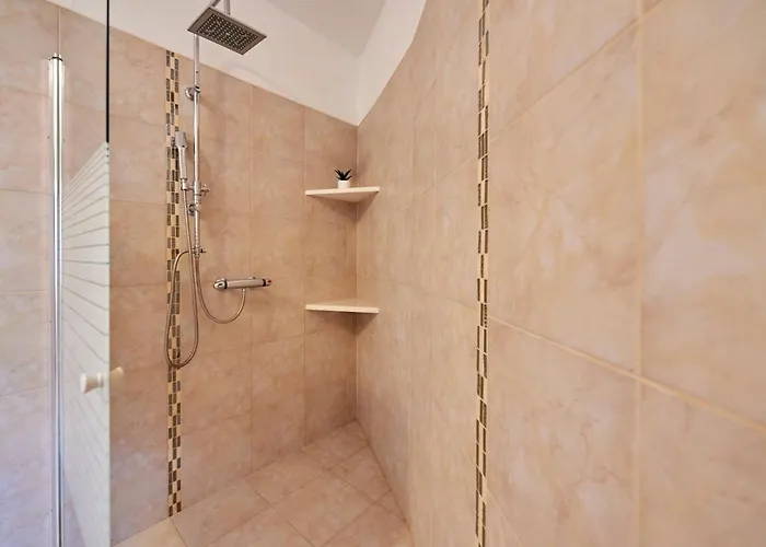 Palace Derossi Trogir