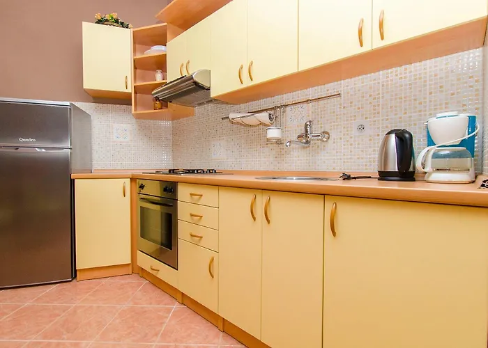 Bed & Breakfast Palace Derossi