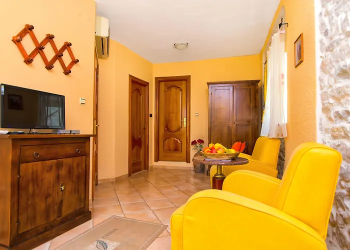 Palace Derossi 3*