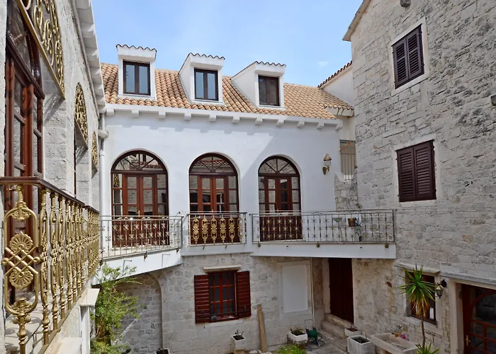 Bed & Breakfast Palace Derossi 3*