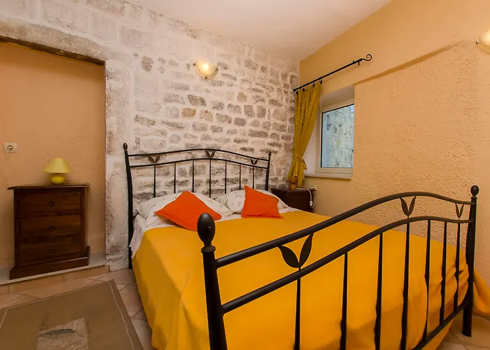 Palace Derossi Bed & Breakfast 3*