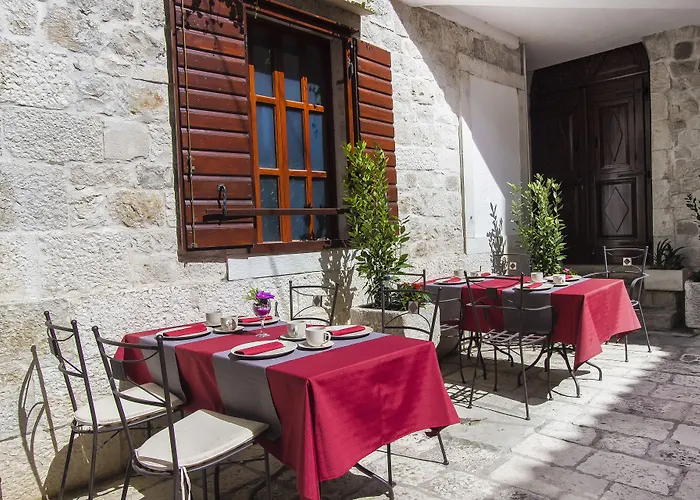 Palace Derossi Bed & Breakfast