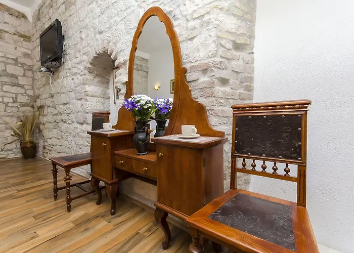 Bed and Breakfast Palace Derossi