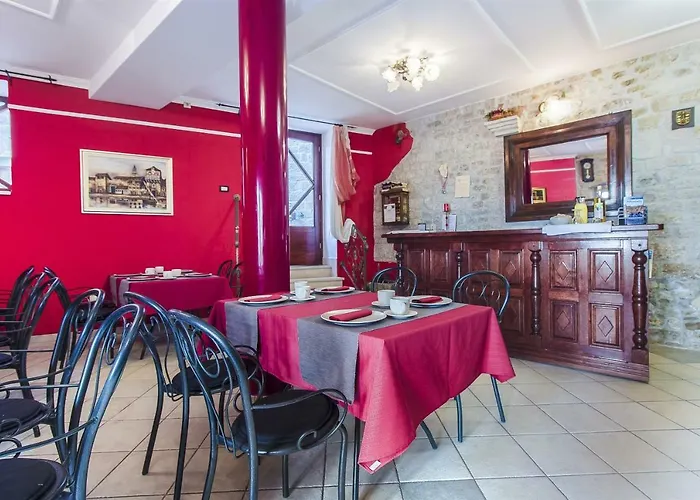 Palace Derossi Couette-café Trogir