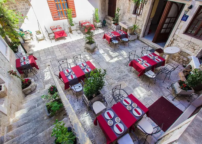 Palace Derossi Trogir